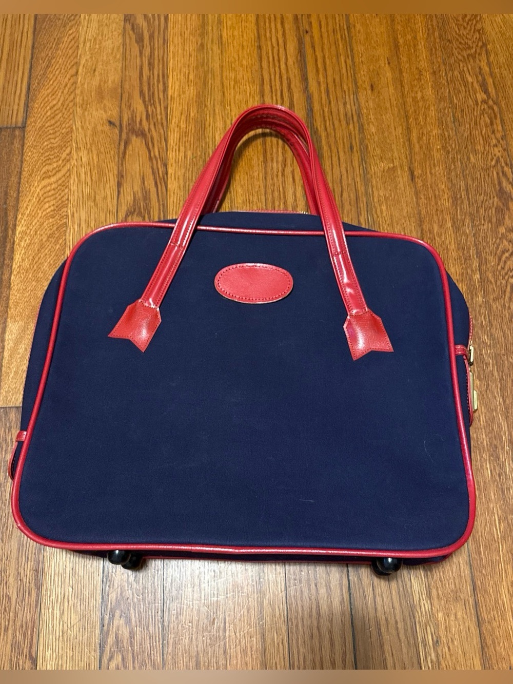 Vintage Lark Soft-Sided Carry-On Suitcase / Overnighter 70s/80s